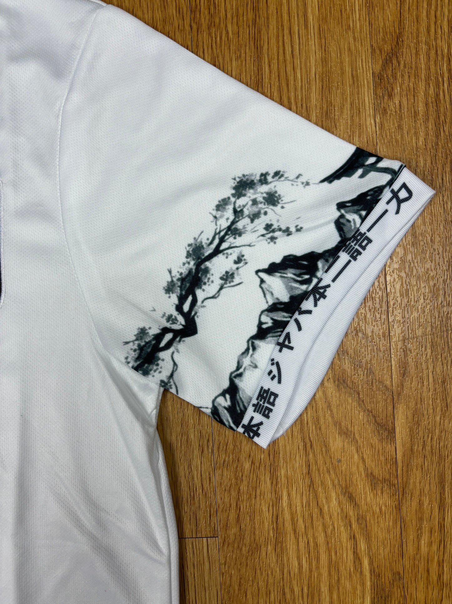 Itachi Trikot (Kragen)